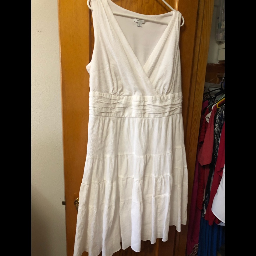 Sleeveless dress